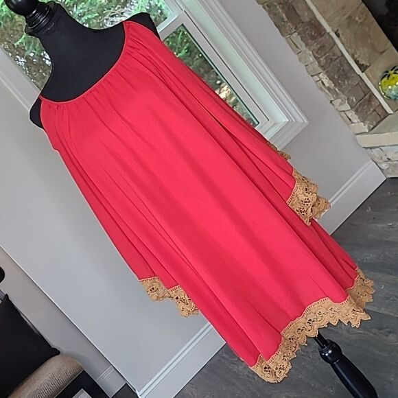 Peach love California plus sz cold shoulder top with crocheted trim - Picture 1 of 11